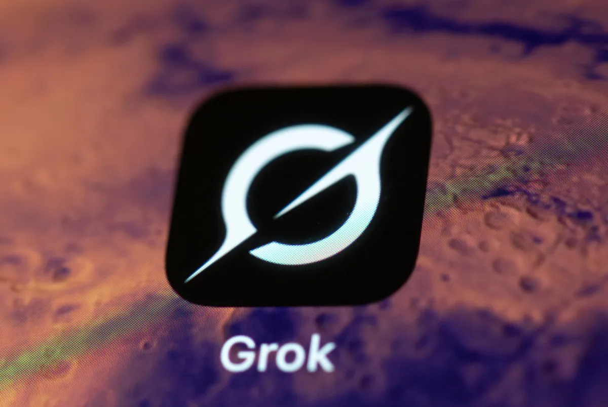 குறைந்த கால பயன்பாட்டிற்கான Grok 2.5: xAI-யின் புதிய ஓபன் சோர்ஸ் மாடல்